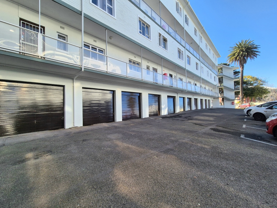 3 Bedroom Property for Sale in Wynberg Upper Western Cape
